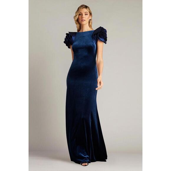 NEW, TADASHI SHOJI Maylee Rosette-Shoulder Velvet Gown Navy Size XL #LD28 - Picture 1 of 11